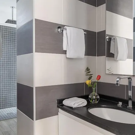 Aparthotel Now Apartments, In The Heart Of Roma