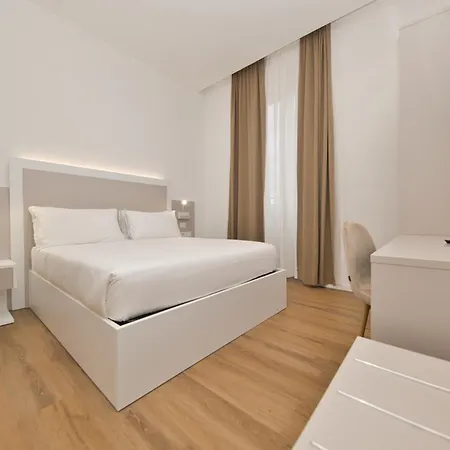 Lh Andreotti Hotel