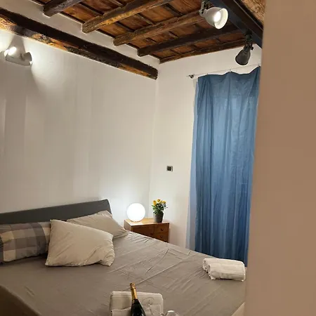 Labanca's Luxury Navona Holiday home Rome