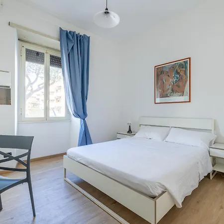 Casa Emma, Aurelio