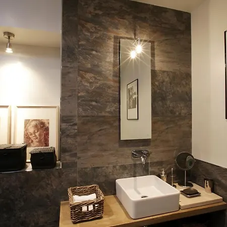 The Independent Guest house 4*