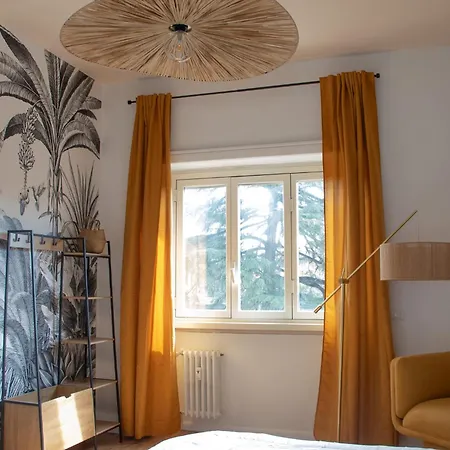Apartment Funny House By M *