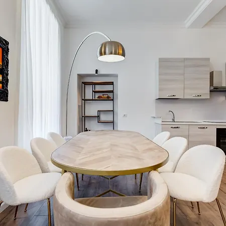 Bmga L Ottaviano Lux 3bdr Rome