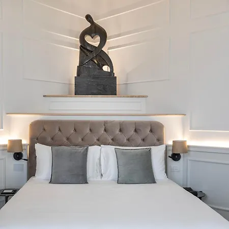 Goldoni 47 3* Rome