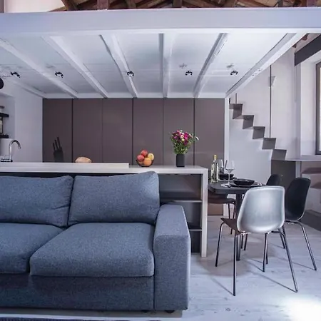 Apartment Mad Hatter