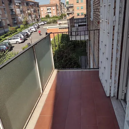 La Dolce Vita Bedrooms Near The Subway Rome