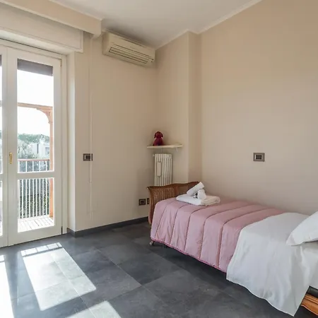 Monteverde 2bdr Penthouse Rome