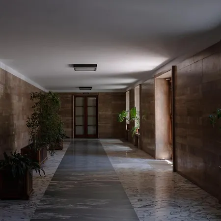 And Spacious Near The Vatican And Starbucks *