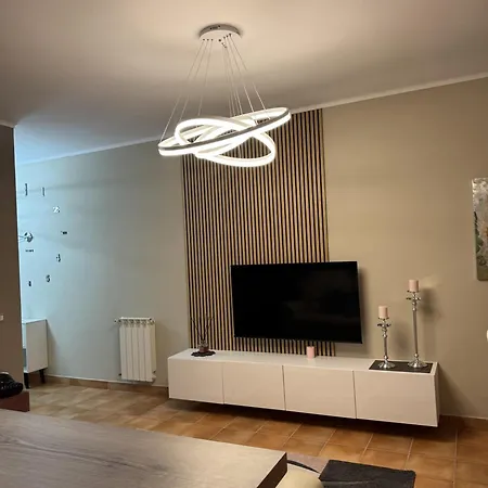 Nicol Apartment