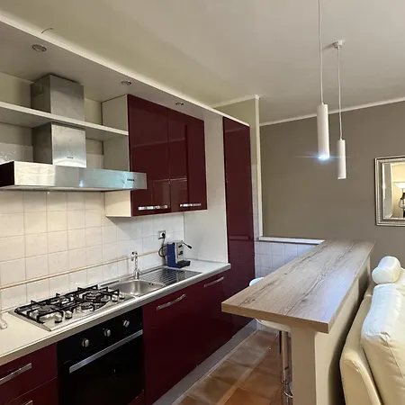 Nicol Apartment