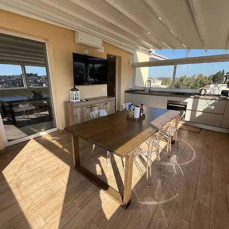 Attico Panoramico Whitecate Apartment Rome