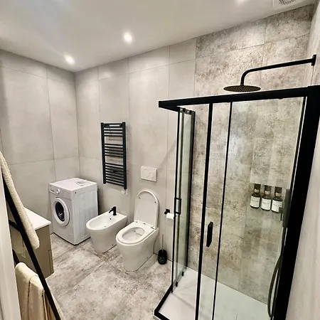 Bold Apartment