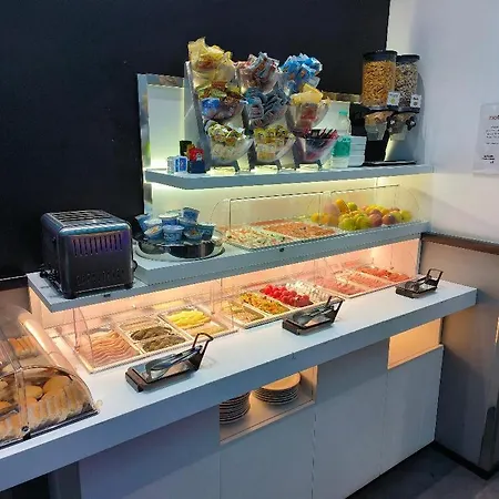 Spagna Ave Bed & Breakfast Rome