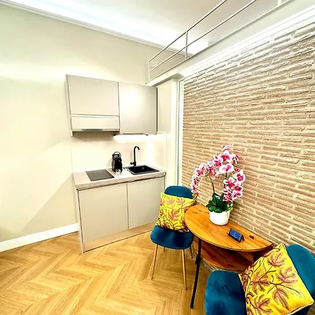 Vatican Loft - Liberty Collection Apartment *
