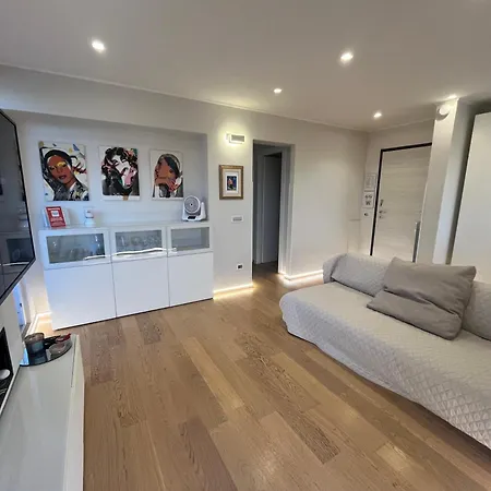 Attico Panoramico Whitecate Apartment *
