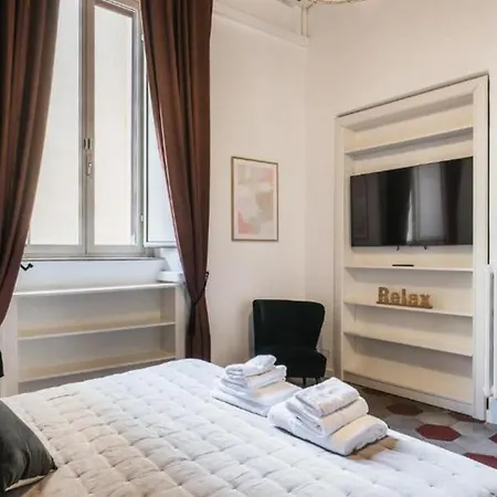 6bdr Stylish In The Lovely Rome- If You Want To Book, Please Contact On Wh-ats-app - 0034-635-518-216 !!!! Rome
