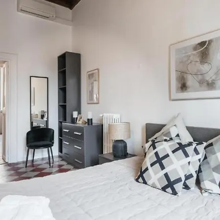 Apartment 6bdr Stylish In The Lovely Rome- If You Want To Book, Please Contact On Wh-ats-app - 0034-635-518-216 !!!!