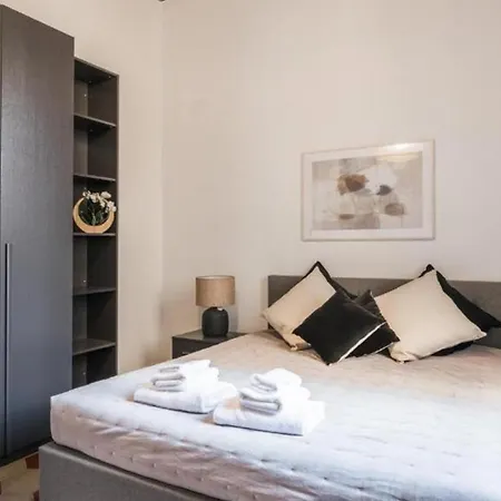 6bdr Stylish In The Lovely Rome- If You Want To Book, Please Contact On Wh-ats-app - 0034-635-518-216 !!!! Apartment *