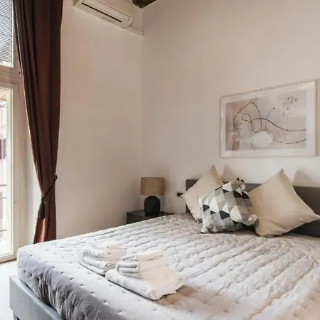 6bdr Stylish In The Lovely Rome- If You Want To Book, Please Contact On Wh-ats-app - 0034-635-518-216 !!!! Apartment