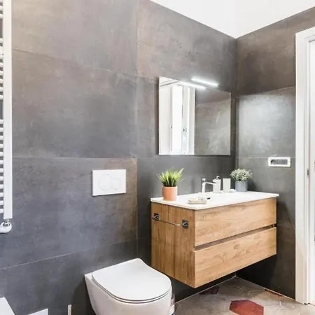 6bdr Stylish In The Lovely Rome- If You Want To Book, Please Contact On Wh-ats-app - 0034-635-518-216 !!!! * Rome