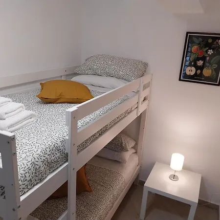 Aparthotel La Vela 1 *