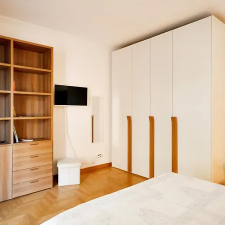 Apartment Live - Sampietrini