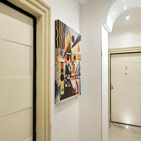 Bed & Breakfast Il Magnifico Superior 400m From Tiburtina Railway Station And 290m From Metro