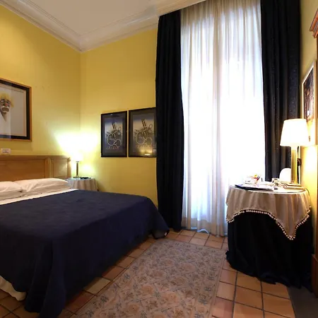 Hotel Cairoli