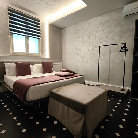 Πανσιόν Profumo Maison Colosseo 3*