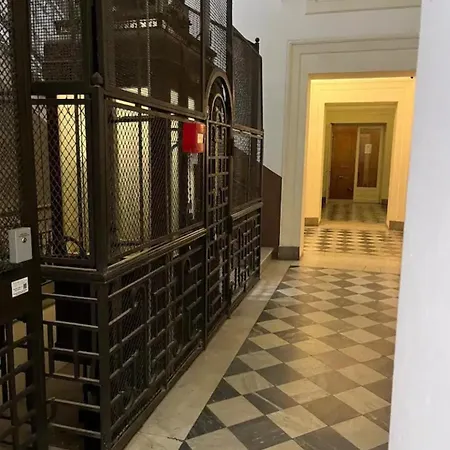 招待所 实惠套房旅馆 2*