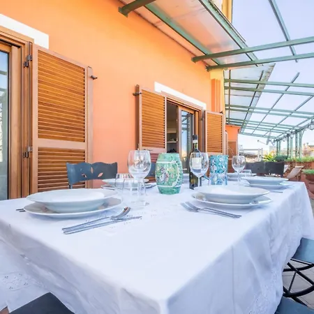 Trevi Terrace Penthouse Apartment Rome