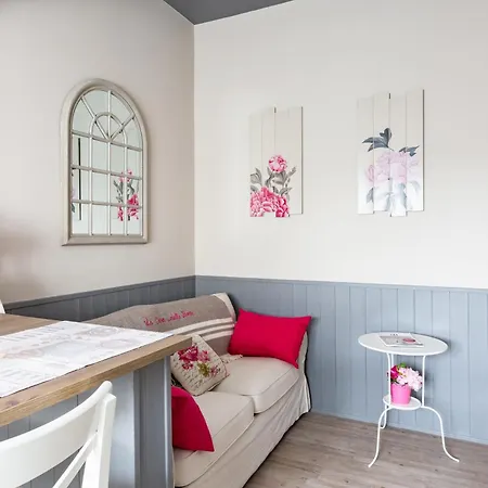 Peonies House Quiet Flat Overlooking Apartment Rome