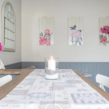 Apartment Peonies House Quiet Flat Overlooking Rome