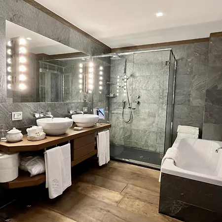 Spalletti Trivelli - Small Luxury Of The World Konukevi