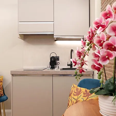 Grand Tour Rome Suites - Liberty Collection