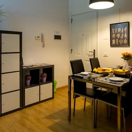 Palestro Apartment *
