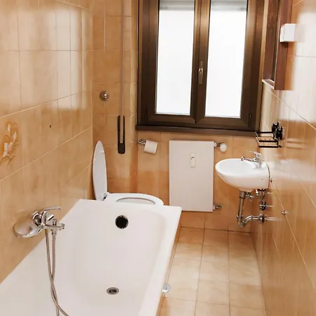 Rhome Vatican Apts *