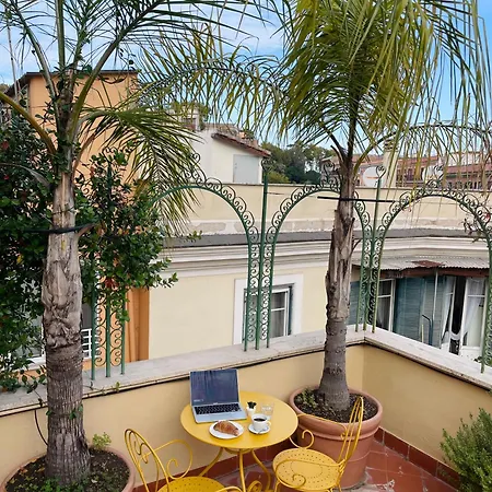 Terrazza Munira Trastevere 2*