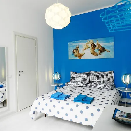 Lovely Blue Subway A Easy To Get Center Holiday home Rome