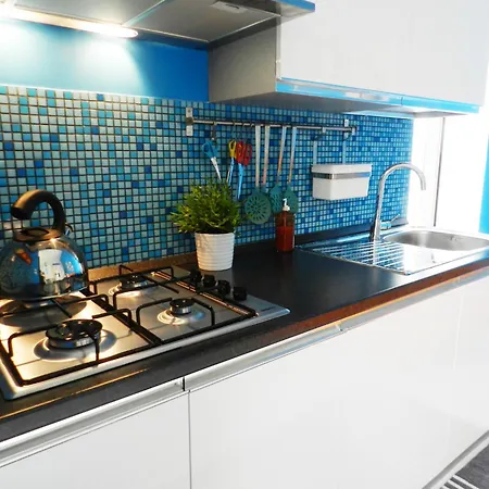 Lovely Blue Subway A Easy To Get Center Holiday home