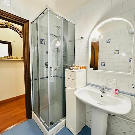 Via Veneto Lulus Apartment Rome