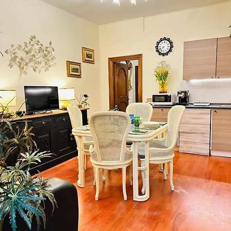 Via Veneto Lulus Apartment
