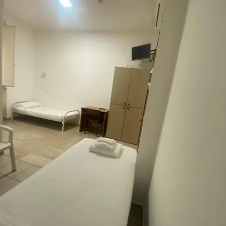 Hotel Casa Per Ferie Santa Maria Alle Fornaci 3*