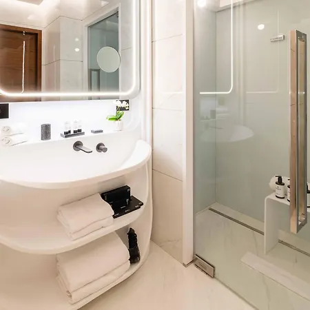 Romeo 5* Rome