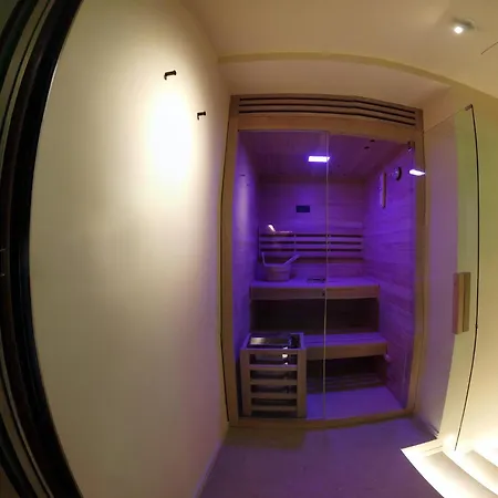 Πανσιόν Profumo Maison Colosseo 3*