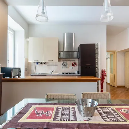Casa Elena Roma