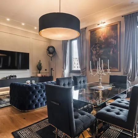 Theodort Chic Rome