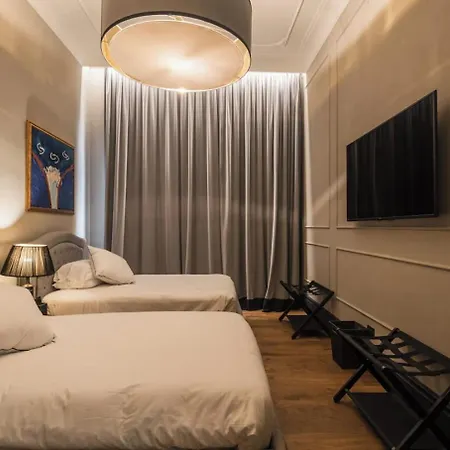 Theodort Chic Rome