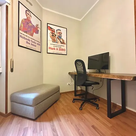 Dude House - Spacious New Flat Near Metro A Station Apartment *