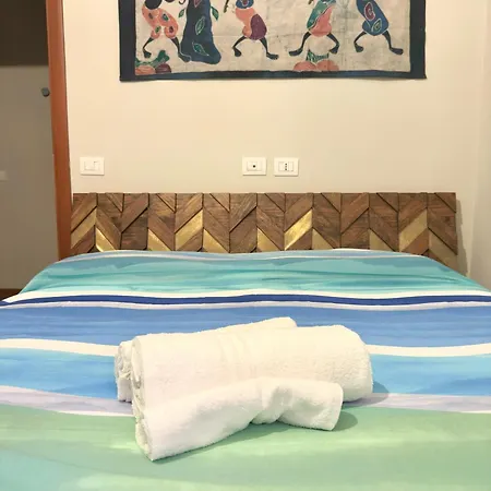 Dude House - Spacious New Flat Near Metro A Station Apartment *